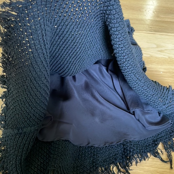 IRO sz 38 mini skirt. Knit overlay with frayed hem. - Picture 6 of 10